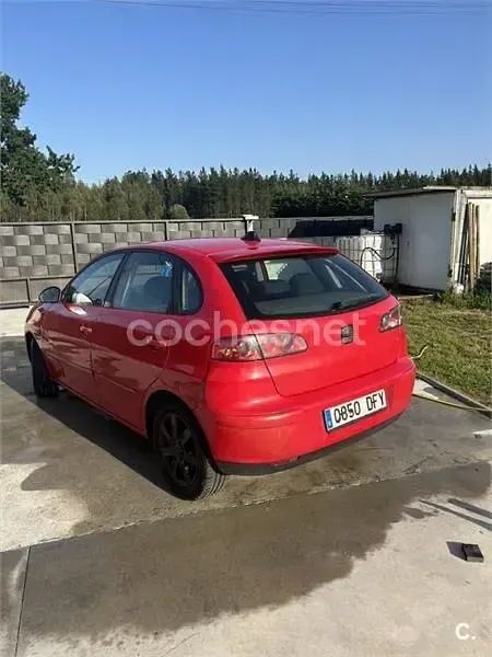 Usado Seat Ibiza Sport 64 CV (47 kW) 2005 Rojo Utilitario