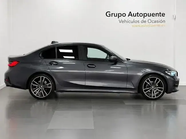 Usado BMW 320 Comfort Edition 190 CV (139 kW) 2021 Gris / plata Berlina