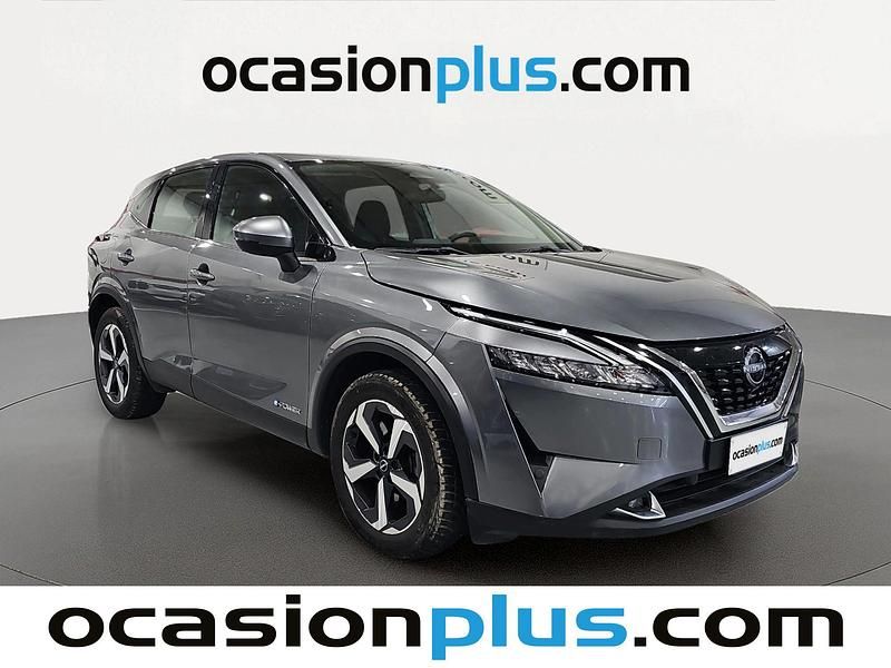 Begagnad Nissan Qashqai Acenta 190 HK (139 kW) 2024 Grå SUV
