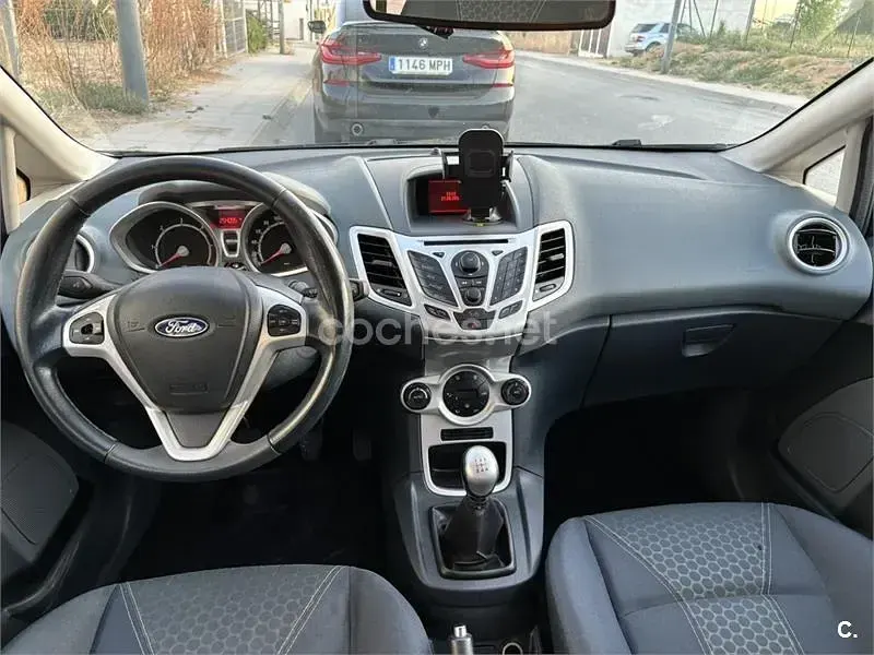 Usado Ford Fiesta Titanium 90 CV (66 kW) 2010 Negro Berlina