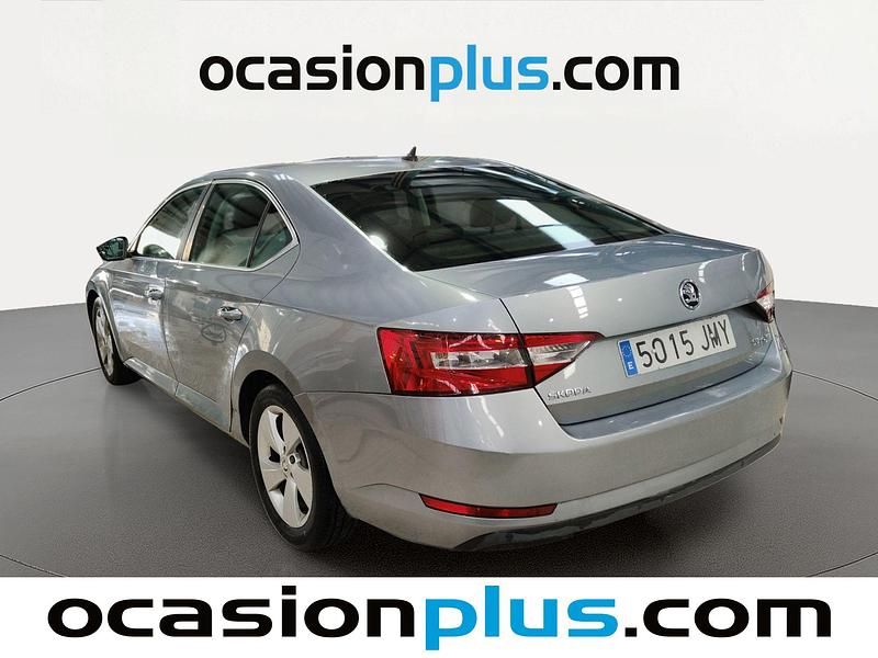 Begagnad Skoda Superb Ambition 120 HK (88 kW) 2016 Grå Sedan