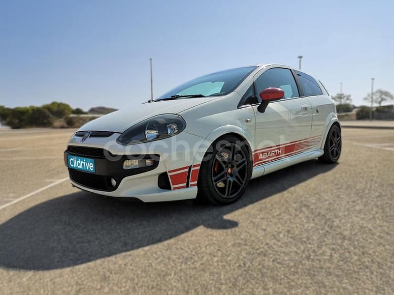 Usado Abarth Punto Evo 165 CV (121 kW) 2011 Blanco Utilitario