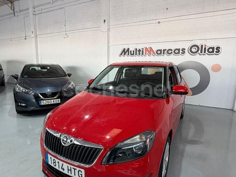 Rojo Usado 2013 Skoda Fabia Berlina | 6499 € (Precio justo) - Imagen 1/4