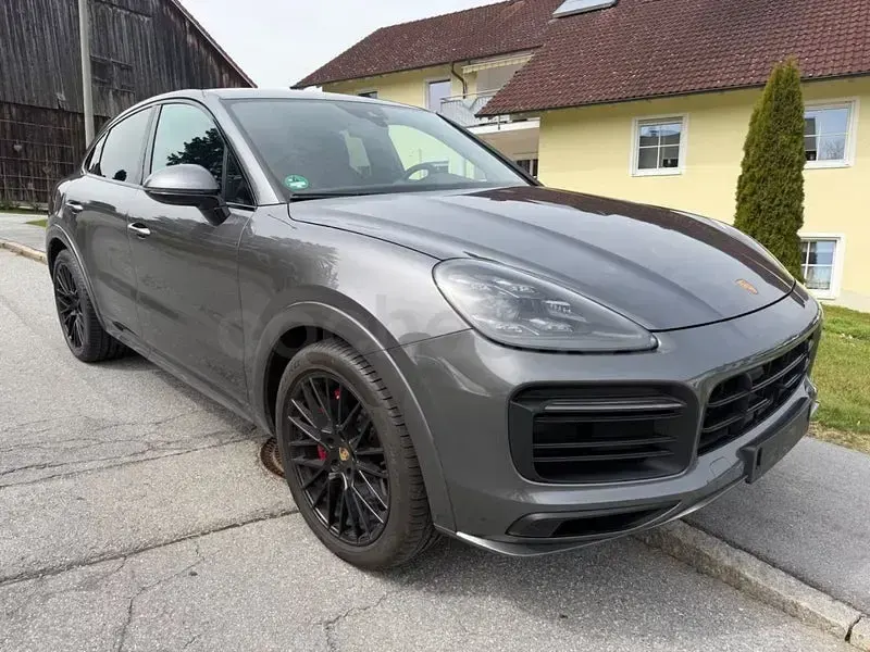 Usado Porsche Cayenne 460 CV (338 kW) 2023 Gris / plata SUV