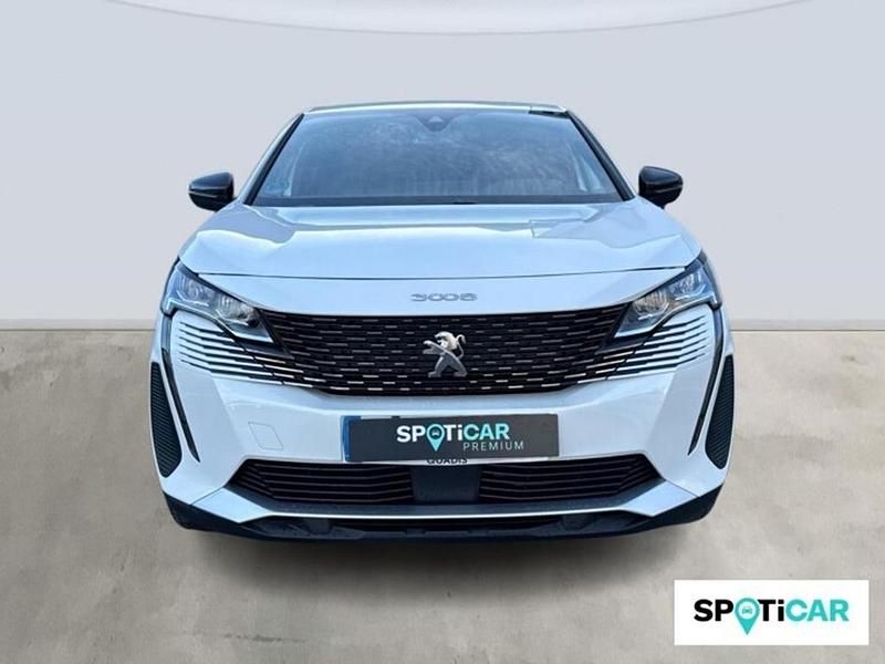 Usado Peugeot 3008 Allure 131 CV (96 kW) 2024 Blanco SUV