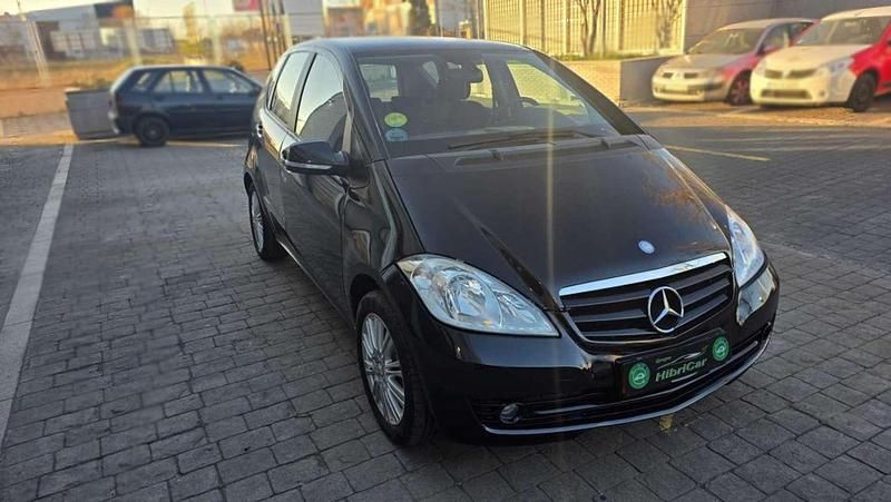 Usado Mercedes A160 Elegance 95 CV (69 kW) 2011 Negro Utilitario