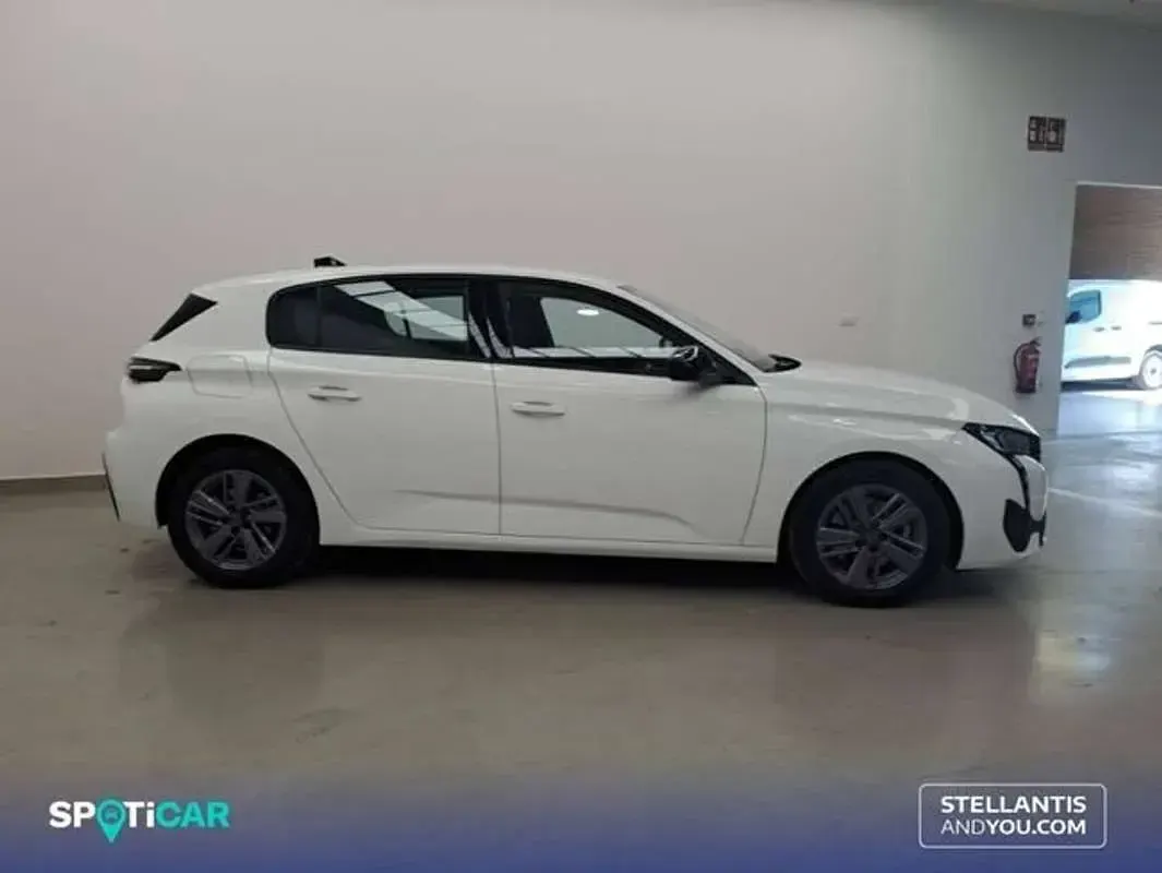 Usado Peugeot 308 Active 131 CV (96 kW) 2022 Blanco Utilitario