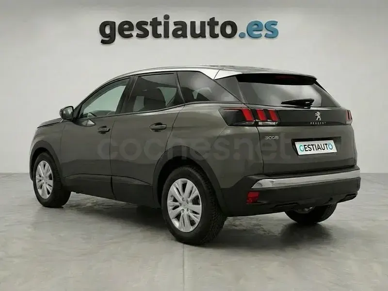 Usado Peugeot 3008 Active 130 CV (95 kW) 2019 Verde SUV