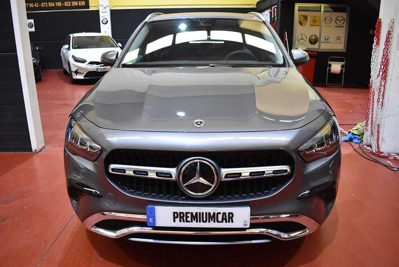 Usado Mercedes GLA200 150 CV (110 kW) 2024 Gris SUV
