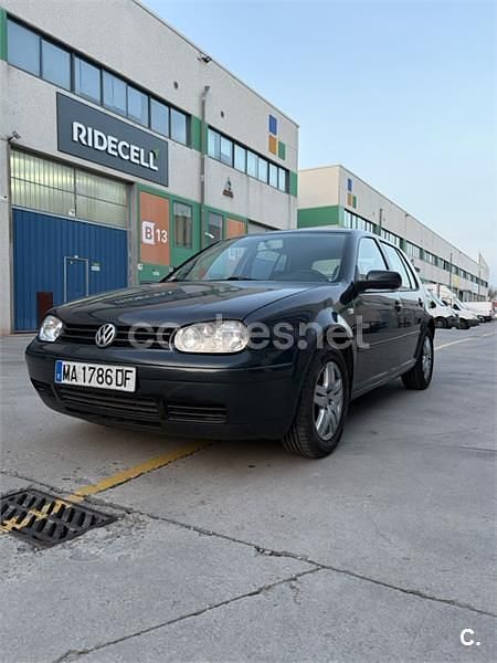 Usado VW Golf IV Highline 115 CV (84 kW) 2000 Gris / plata Berlina