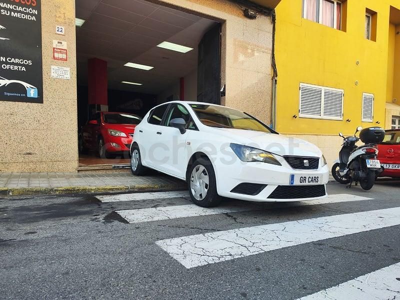 Usado Seat Ibiza Reference 85 CV (62 kW) 2012 Blanco Berlina