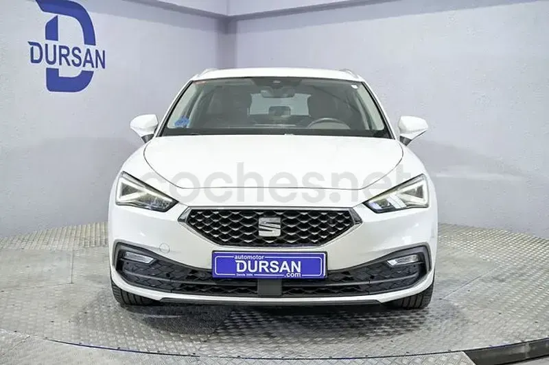Usado Seat Leon FR 204 CV (150 kW) 2021 Blanco Familiar