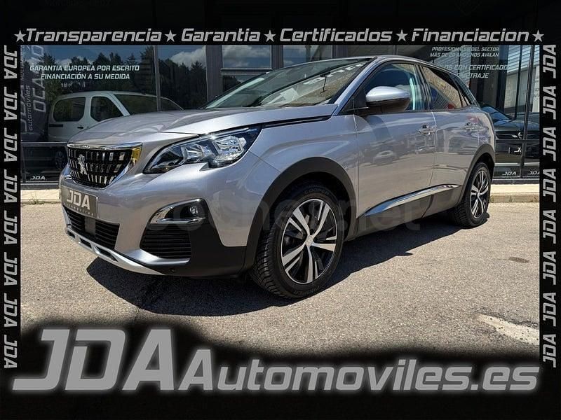 Usado Peugeot 3008 Allure 130 CV (95 kW) 2020 Gris / plata SUV