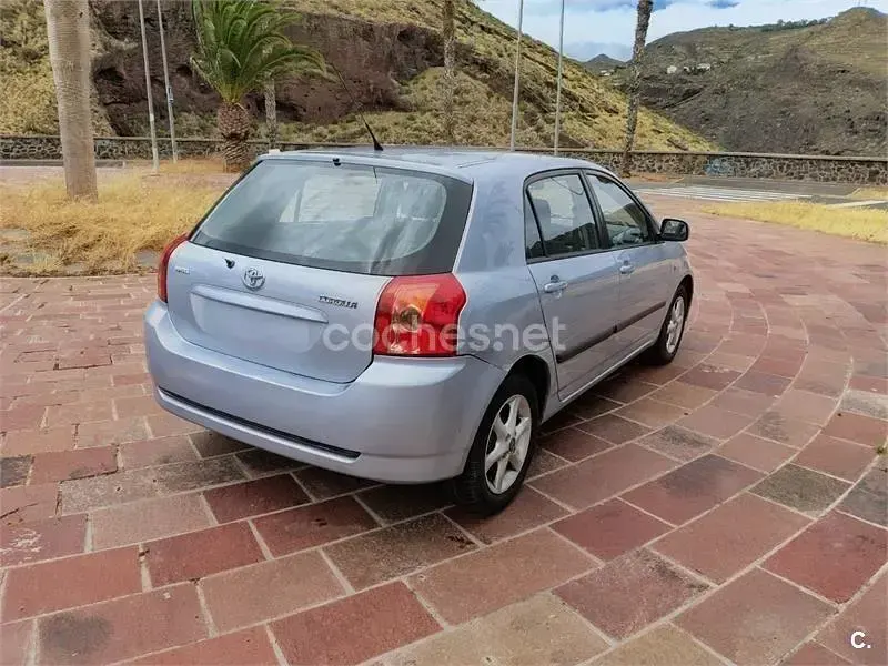 Usado Toyota Corolla Terra 97 CV (71 kW) 2006 Azul Berlina