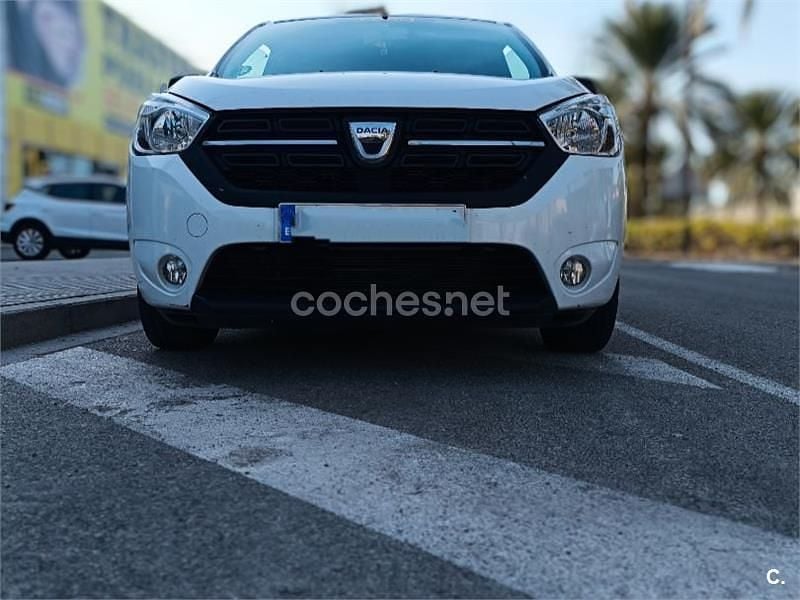 Usado Dacia Lodgy Comfort 115 CV (84 kW) 2019 Blanco Monovolumen