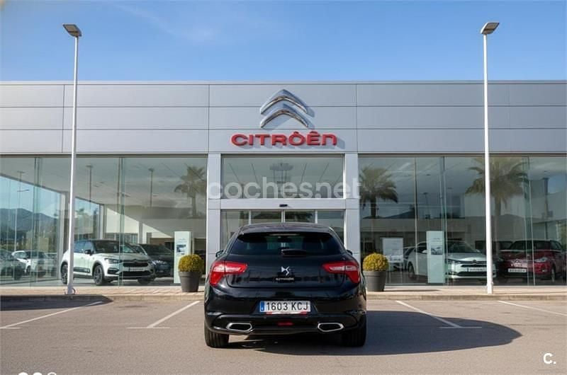 Usado Citroën DS5 200 CV (147 kW) 2014 Negro Utilitario