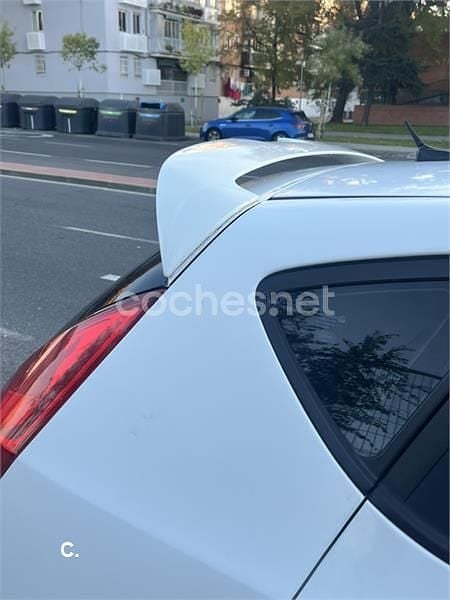 Usado Hyundai i30 Premium 140 CV (102 kW) 2008 Blanco Berlina