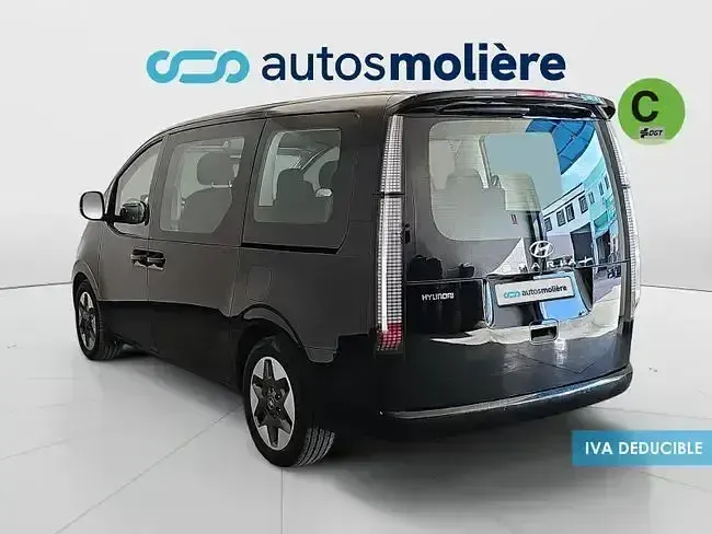 Usado Hyundai Staria 177 CV (130 kW) 2023 Negro Monovolumen