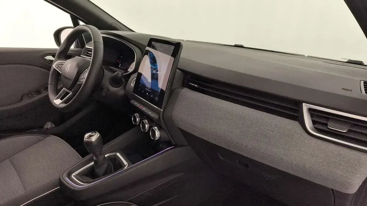 Usado Renault Clio Techno 101 CV (74 kW) 2025 Negro Utilitario