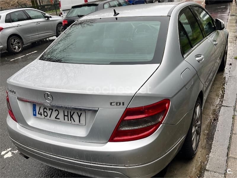 Usado Mercedes C220 Avantgarde 150 CV (110 kW) 2008 Gris / plata Berlina