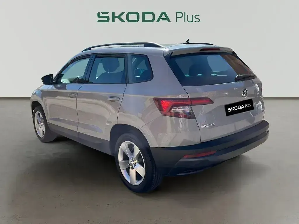 Usado Skoda Karoq Ambition 116 CV (85 kW) 2018 Gris SUV
