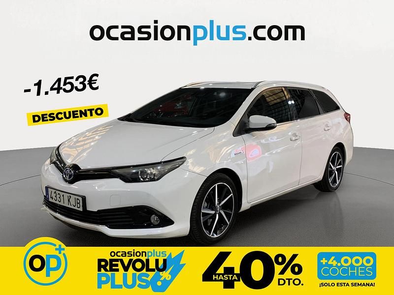 Usado Toyota Auris Hybrid Edition 136 CV (100 kW) 2018 Blanco Familiar