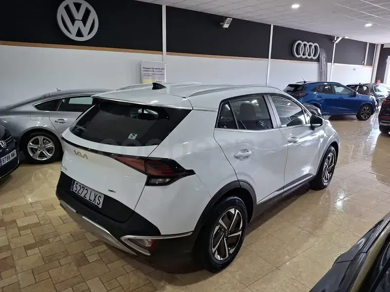 Usado Kia Sportage 230 CV (169 kW) 2022 Blanco SUV