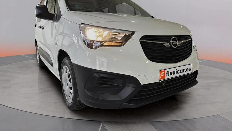 Usado Opel Combo Edition 102 CV (75 kW) 2022 Blanco Monovolumen