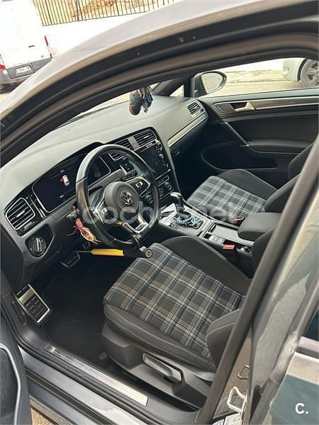 Usado VW Golf VIII GTE 204 CV (150 kW) 2020 Gris / plata Berlina