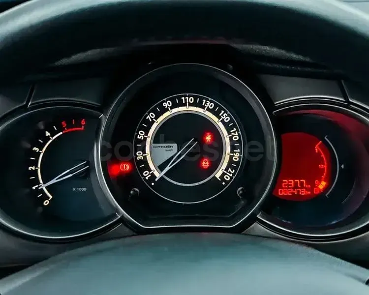 Usado Citroën C3 Live 75 CV (55 kW) 2016 Negro Berlina