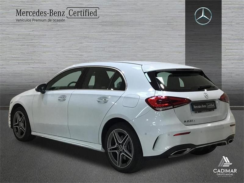 Usado Mercedes A250 AMG line 218 CV (160 kW) 2021 Blanco digital Berlina