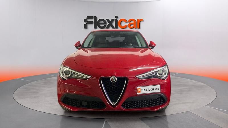 Usado Alfa Romeo Stelvio Executive 280 CV (205 kW) 2017 Rojo SUV