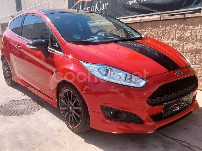 Rojo Usado 2016 Ford Fiesta Utilitario | 10.500 € (Precio justo) - Imagen 1/4