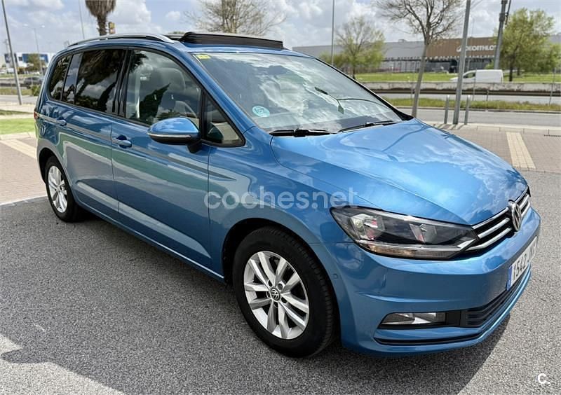 Usado VW Touran Advance 115 CV (84 kW) 2016 Azul Monovolumen