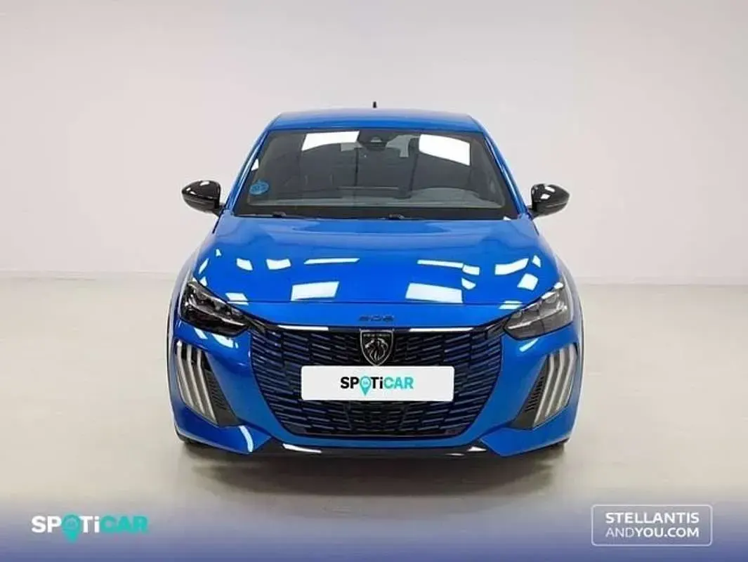 Usado Peugeot e-208 GT 100 kW (136 CV) 2024 Azul Utilitario