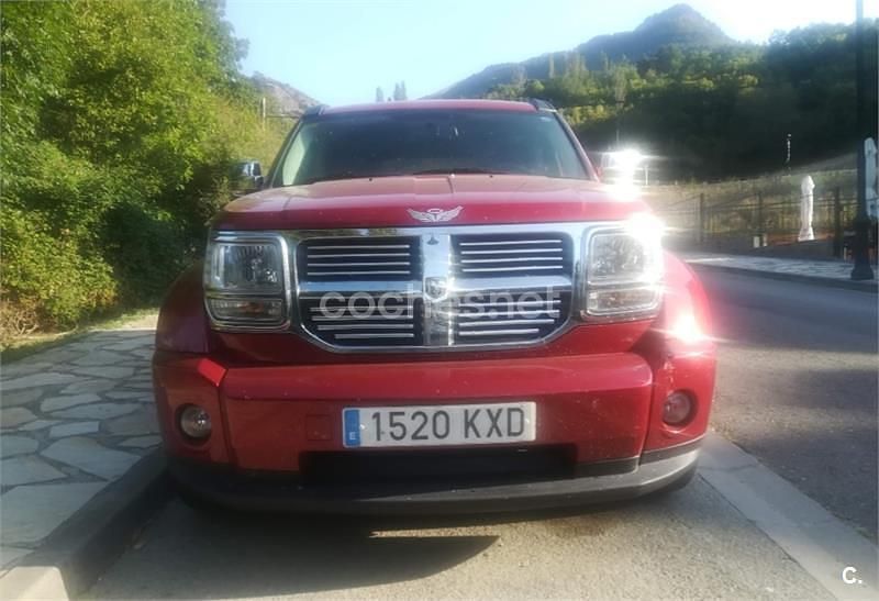Usado Dodge Nitro 177 CV (130 kW) 2009 Granate SUV