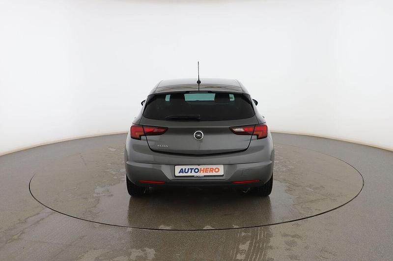 Usado Opel Astra GS Line 110 CV (80 kW) 2021 Gris Berlina