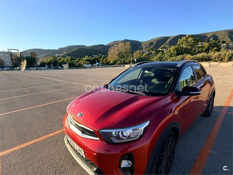 Granate Usado 2020 Kia Stonic SUV | 15.000 € (Precio justo) - Imagen 1/4