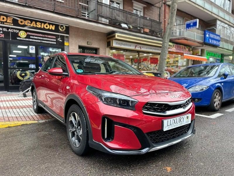 Usado Kia XCeed 150 CV (110 kW) 2025 Rojo SUV