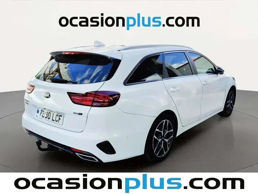 Usado Kia Ceed GT GT-Line 140 CV (102 kW) 2019 Blanco Familiar