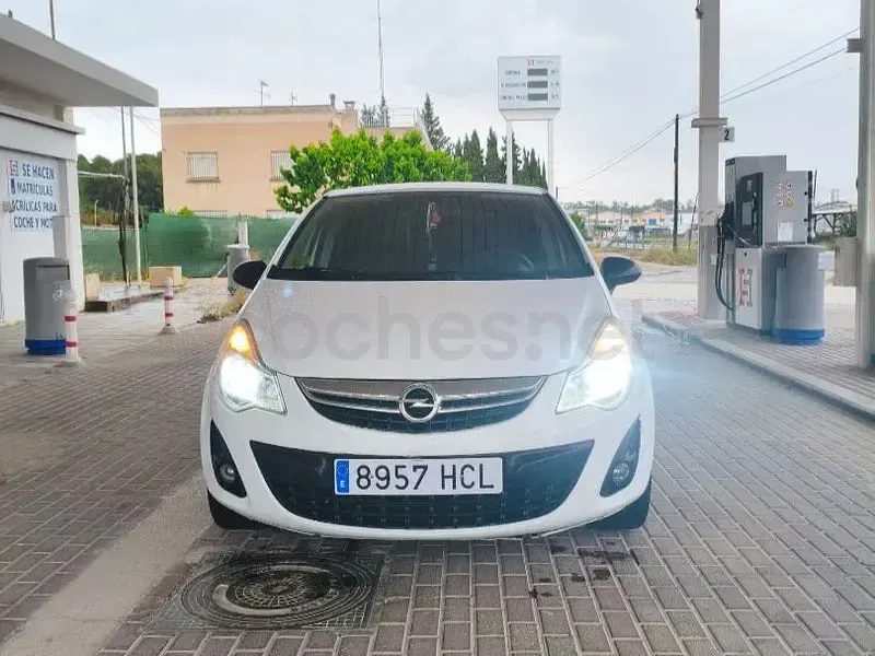 Usado Opel Corsa Excellence 95 CV (69 kW) 2012 Blanco Utilitario