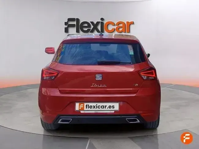 Usado Seat Ibiza FR 110 CV (80 kW) 2023 Rojo Utilitario
