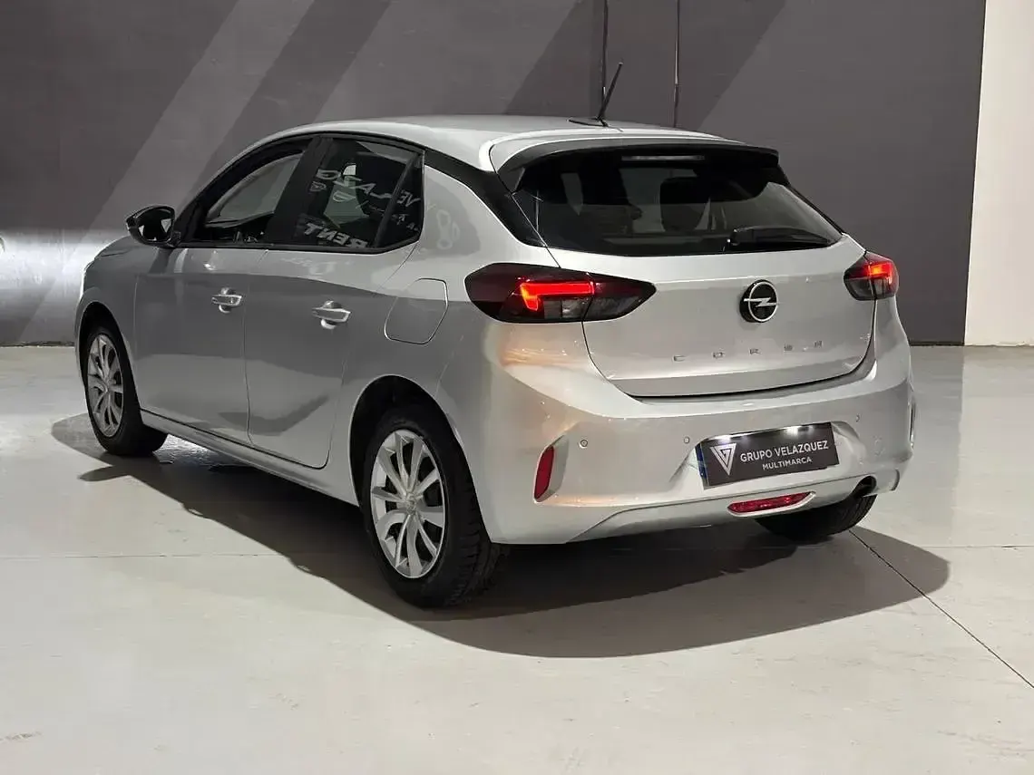 Usado Opel Corsa Edition 100 CV (73 kW) 2024 Gris Utilitario