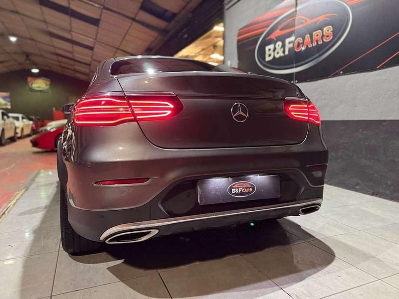 Usado Mercedes GLC220 170 CV (125 kW) 2018 Gris Coupe
