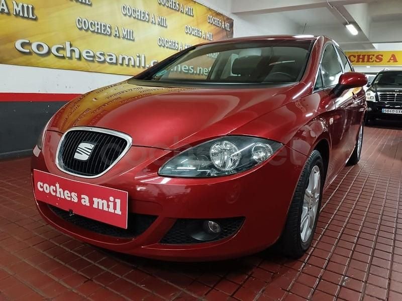 Usado Seat Leon Stylance 102 CV (75 kW) 2006 Granate Utilitario