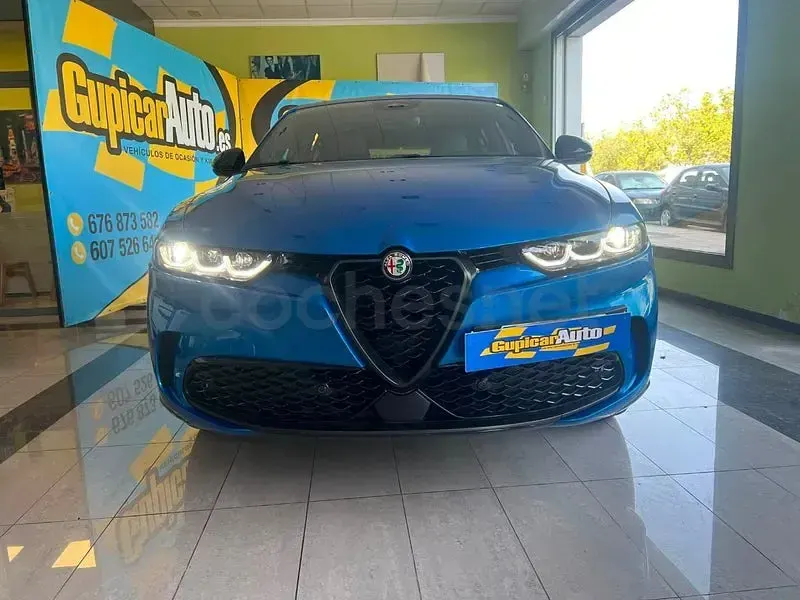 Usado Alfa Romeo Tonale Edizione Speciale 130 CV (95 kW) 2022 Azul SUV