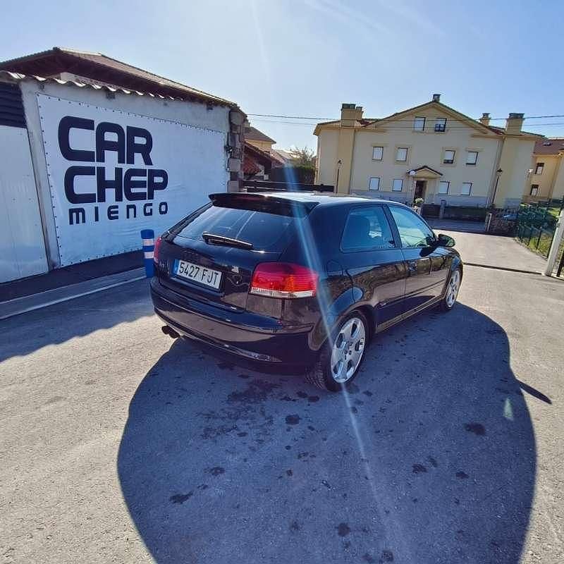 Usado Audi A3 Ambition 170 CV (125 kW) 2006 Negro Utilitario