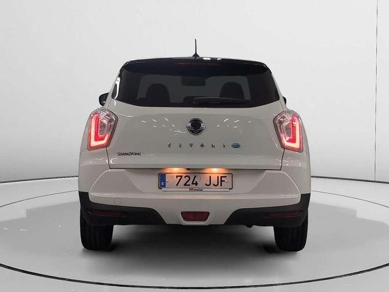 Usado SsangYong Tivoli 116 CV (85 kW) 2015 Blanco SUV