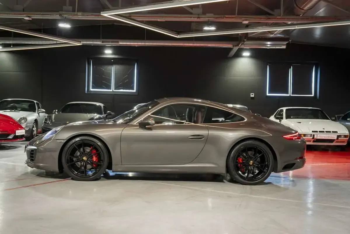 Usado Porsche 911 Carrera 370 CV (272 kW) 2015 Gris Coupe
