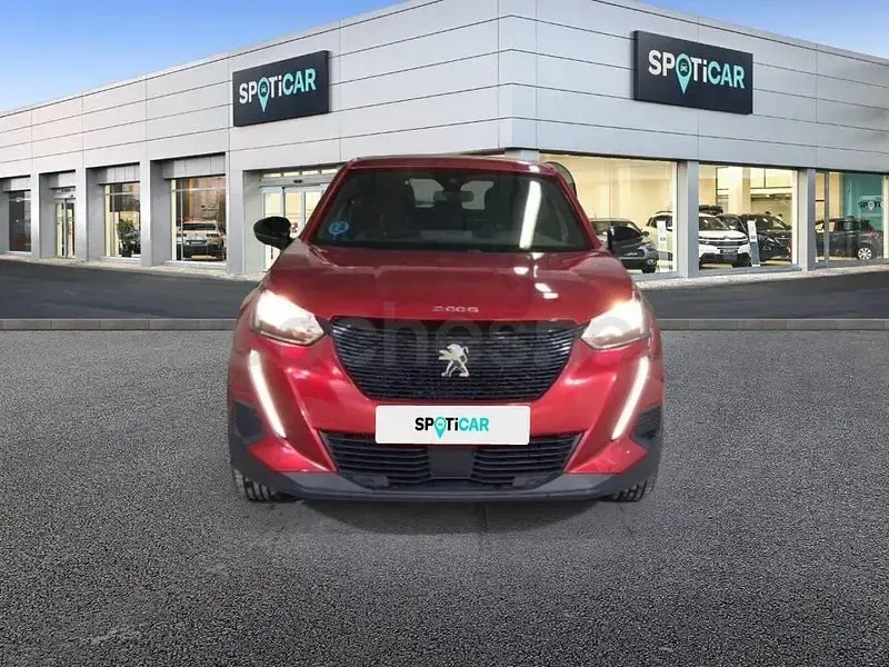 Usado Peugeot 2008 Active 130 CV (95 kW) 2023 Rojo SUV
